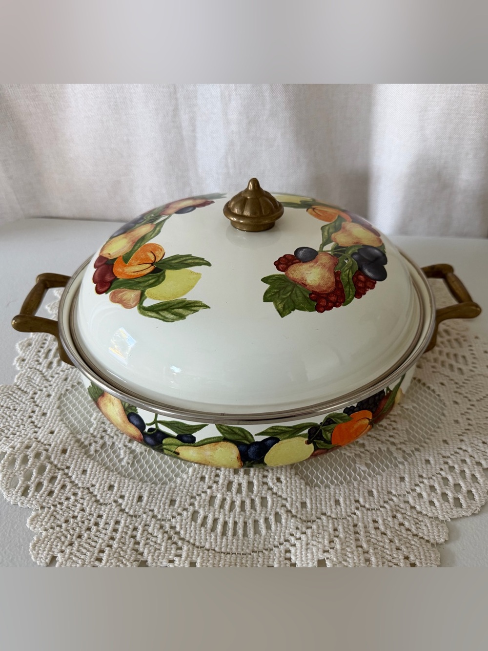 VTG Regency Club Enamelware Fruit Dutch Oven Casserole Dish with Brass Hardware
